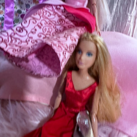 Mattel Barbies Set of 4 with Evening Gowns Mixed Set - Picture 2 of 16